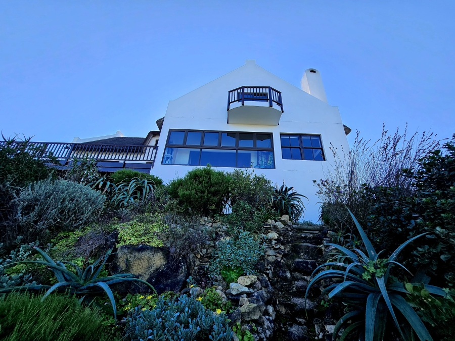 5 Bedroom Property for Sale in Stilbaai Oos Western Cape